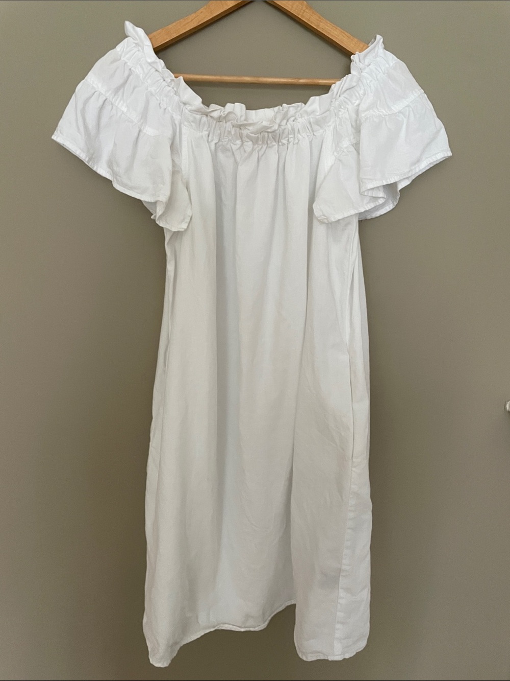 Philosophy White Off-Shoulder Ruffle Sleeve Dress